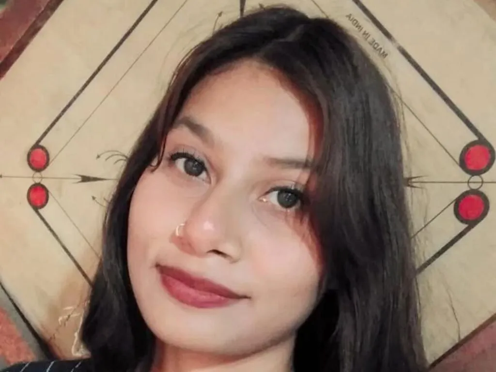 AlijhaLucas – webcam model profile photo