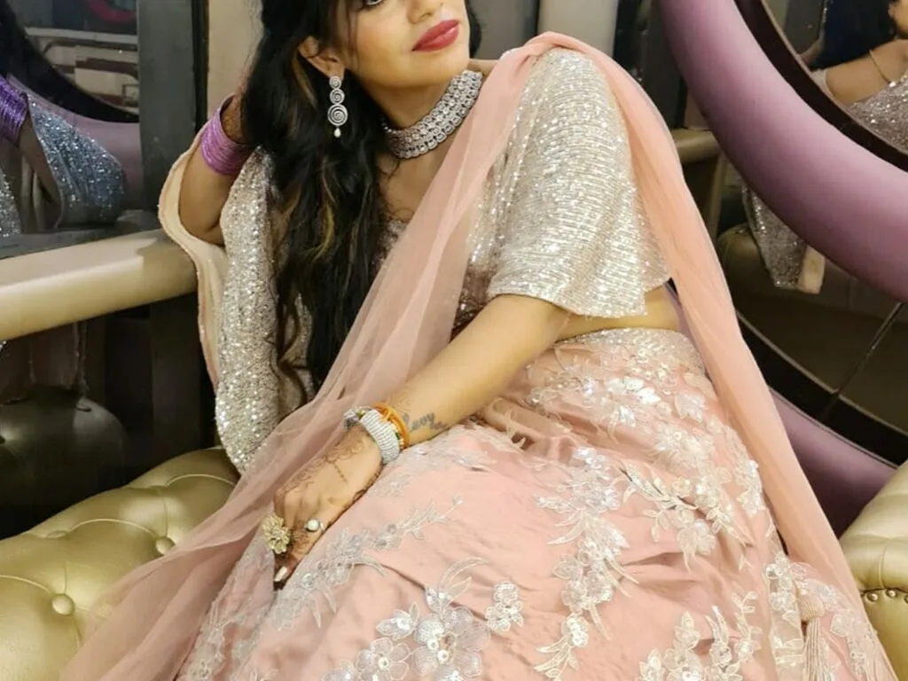 IndianLily – webcam model profile photo