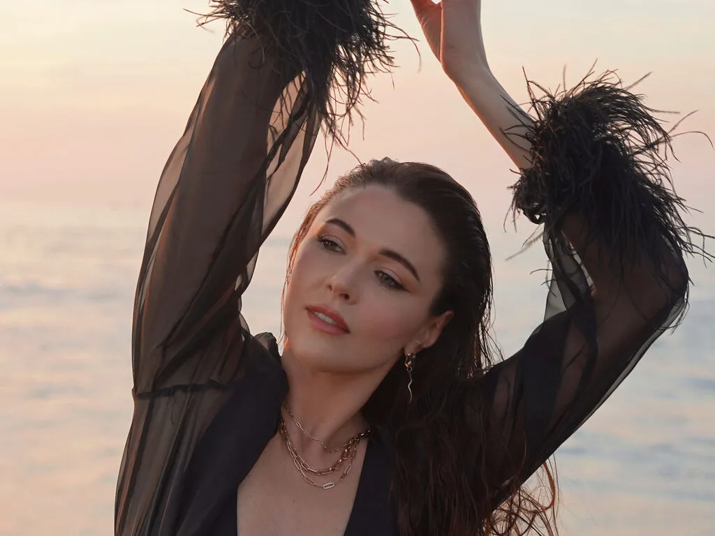 Milanas – webcam model profile photo