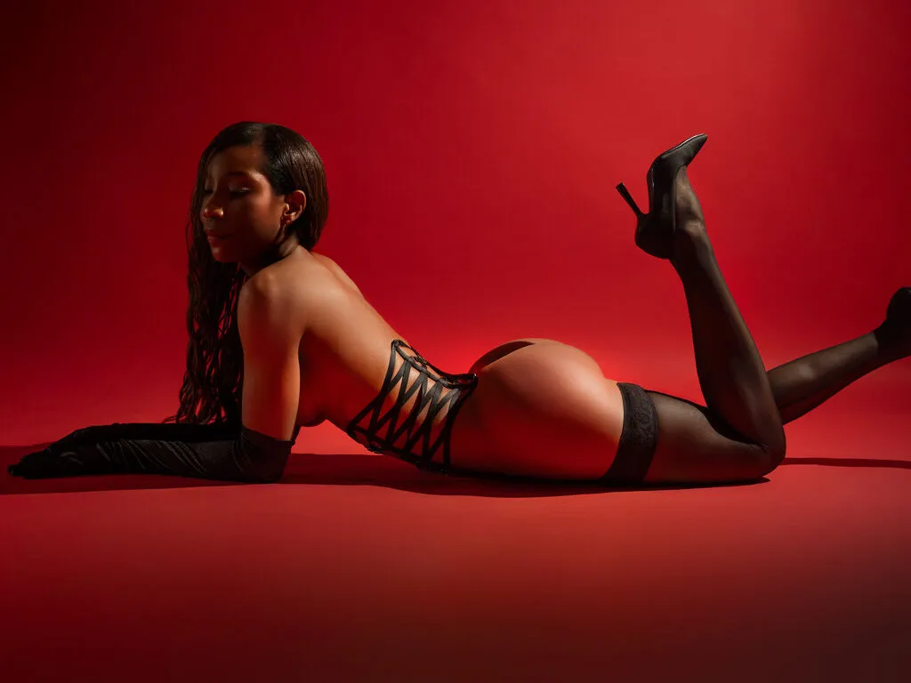 SusanaKing – webcam model profile photo